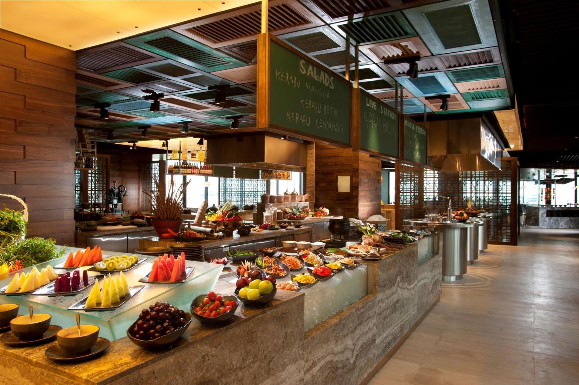 Doubletree By Hilton Kuala Lumpur Hotel Kültér fotó The buffet at the restaurant