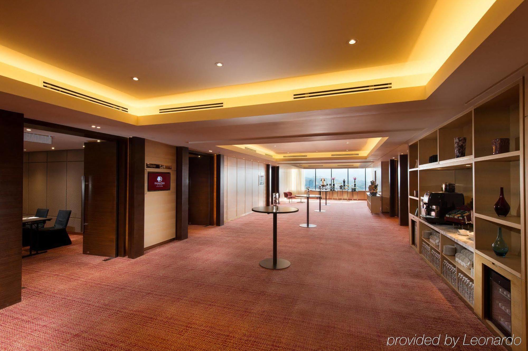 Doubletree By Hilton Kuala Lumpur Hotel Kültér fotó Club Lounge at KLIA